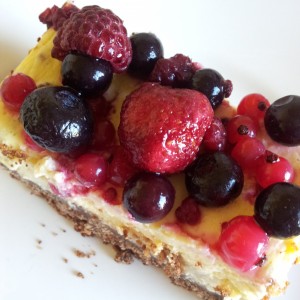 Cheesecake cu fructe de padurice