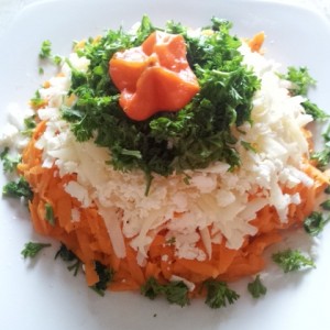 salata cu morcovi si telemea