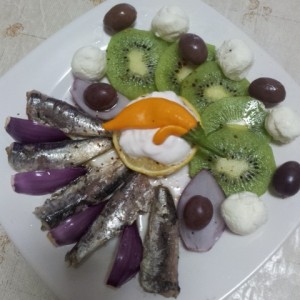 sardine cu kiwi si mozzarella